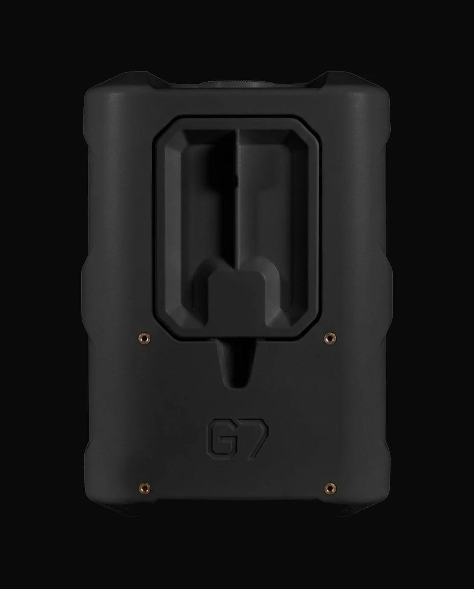 G7 — Black — Rear